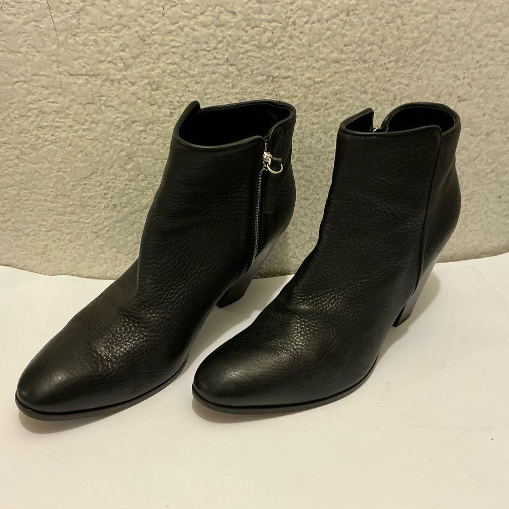 Giuseppe Zanotti Black Leather Ankle Booties size 39